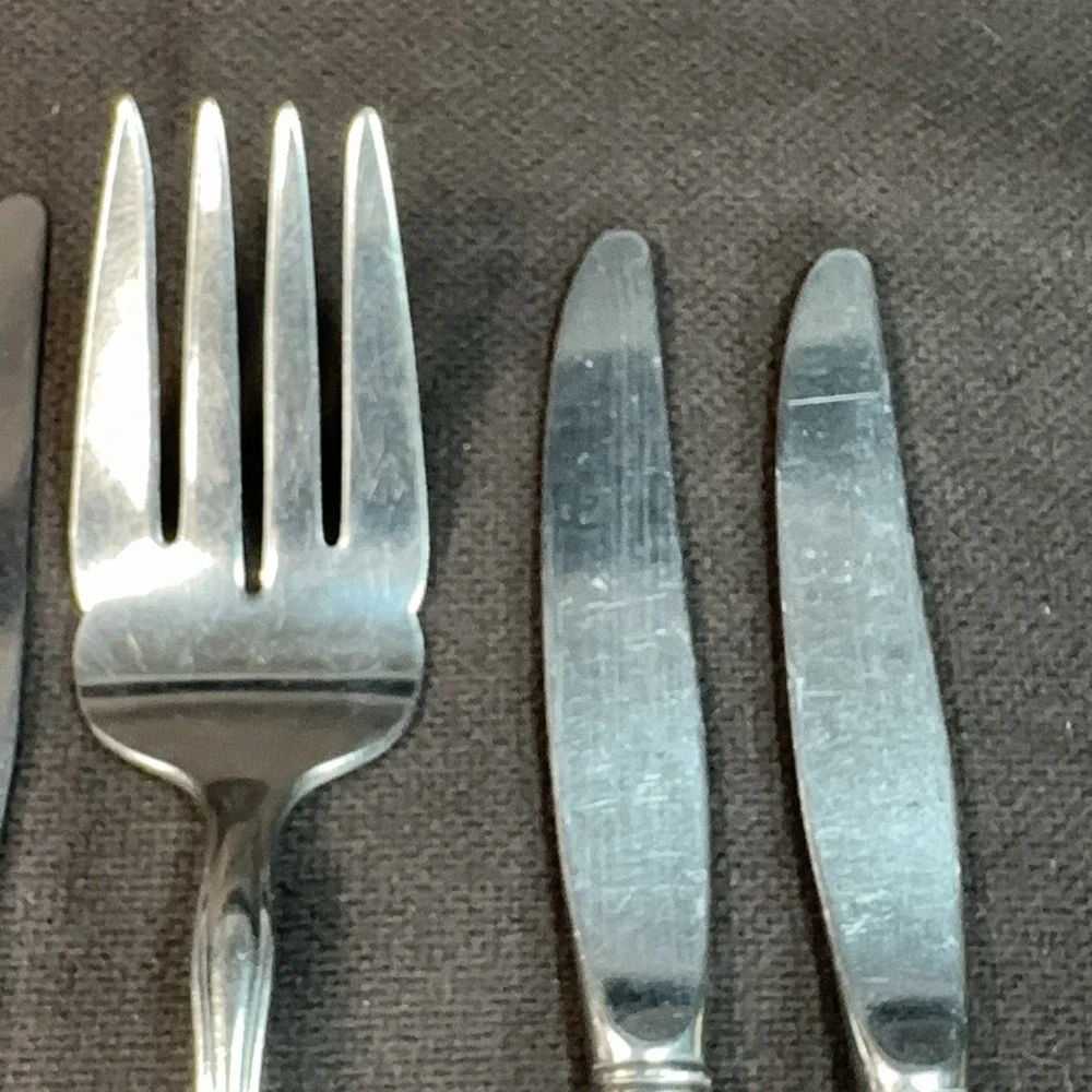 Reed & Barton REGENCY Stainless Steel Flatware Meat Fork Dinner Knife Lot Of 5